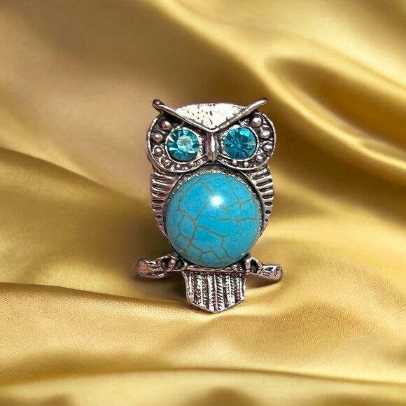 ⭐️3/$25⭐️ Turquoise And Rhinestone Owl Silver Tone Adjustable Ring - Picture 1 of 2